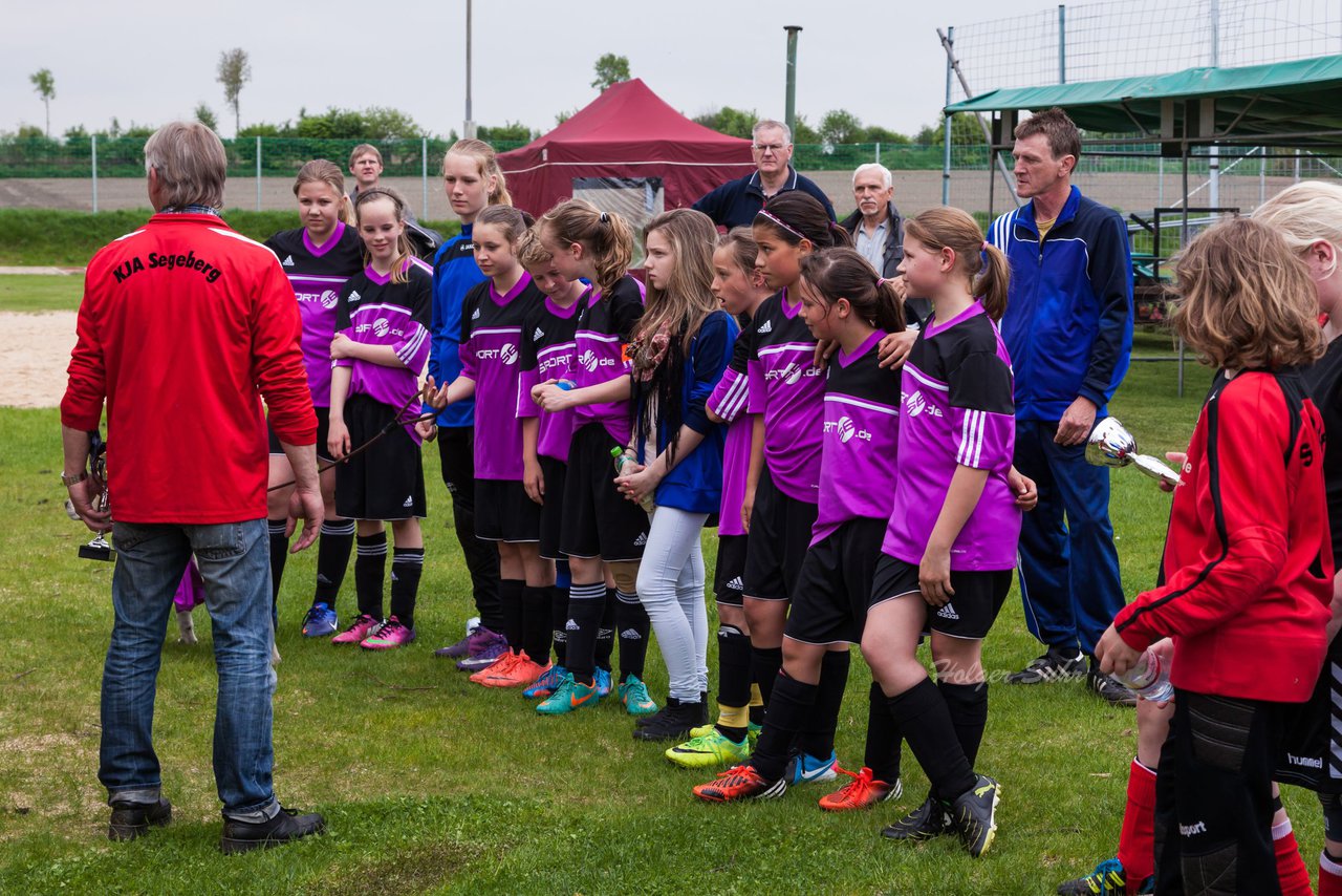 Bild 245 - D-Juniorinnen Kreispokal-Finale SV Boostedt - FSC Kaltenkirchen : Ergebnis: 0:20